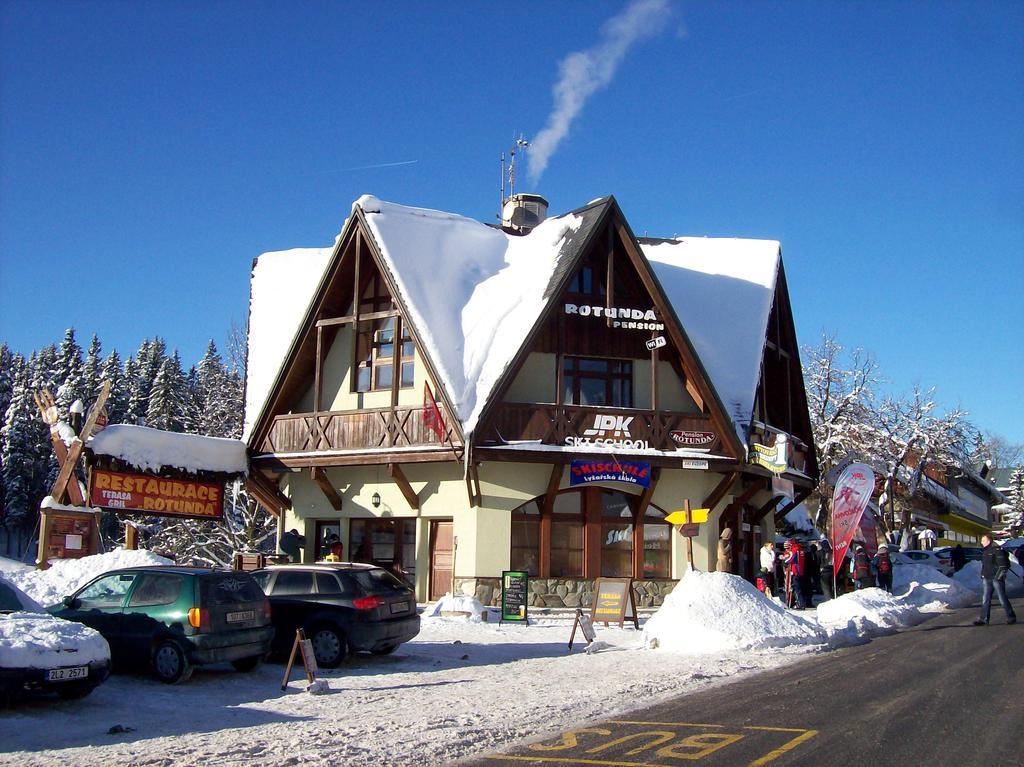 Penzion Rotunda Харачов Екстериор снимка